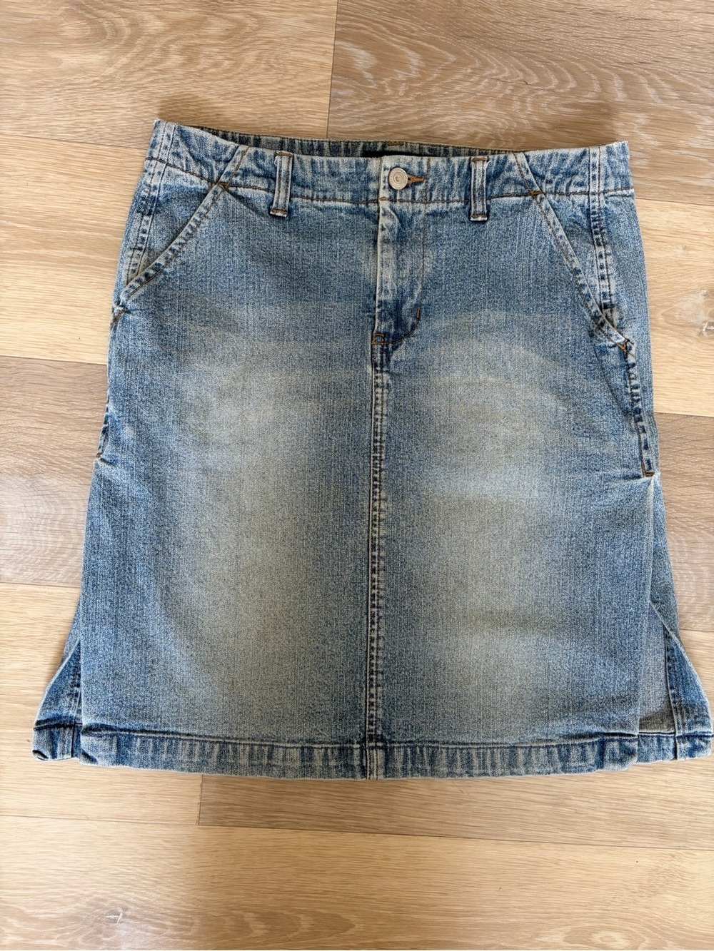 American Eagle Denim Mini Skirt – Size 4